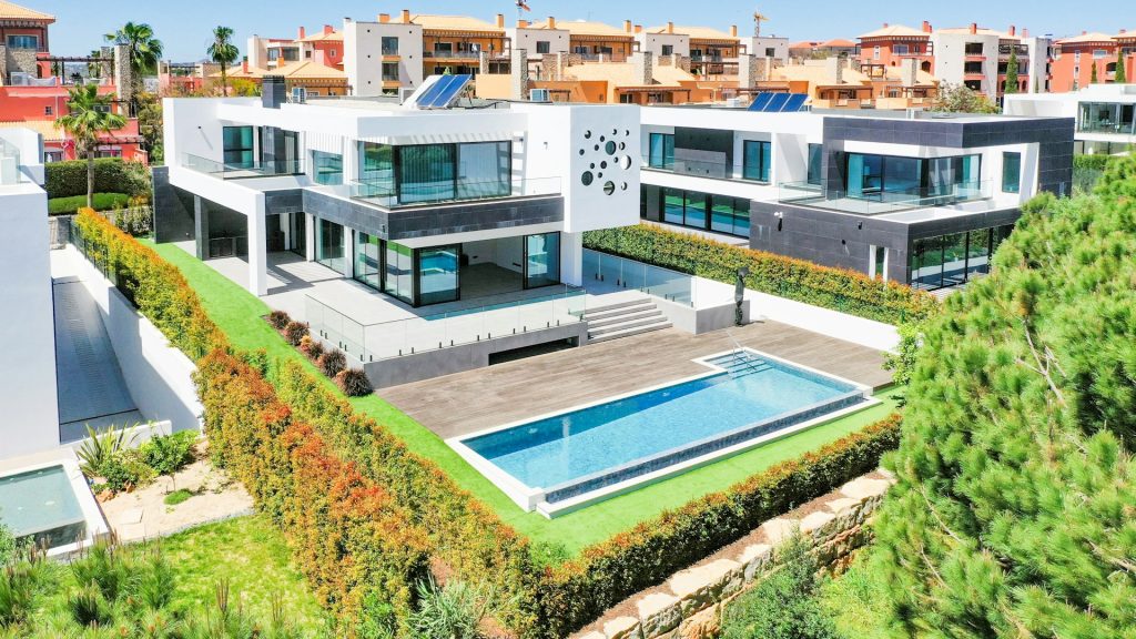 Retiring in Spain: Real Estate Investment and Lifestyle in One Package | Vivi Real Estate