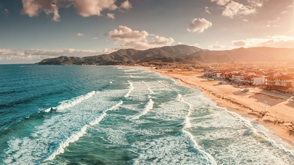 how dutch and american investors can find the best real estate agent in spain